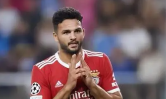 O Benfica está prestes a abrir